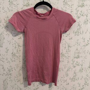 Lululemon Swiftly Tech T shirt Pink Size 0